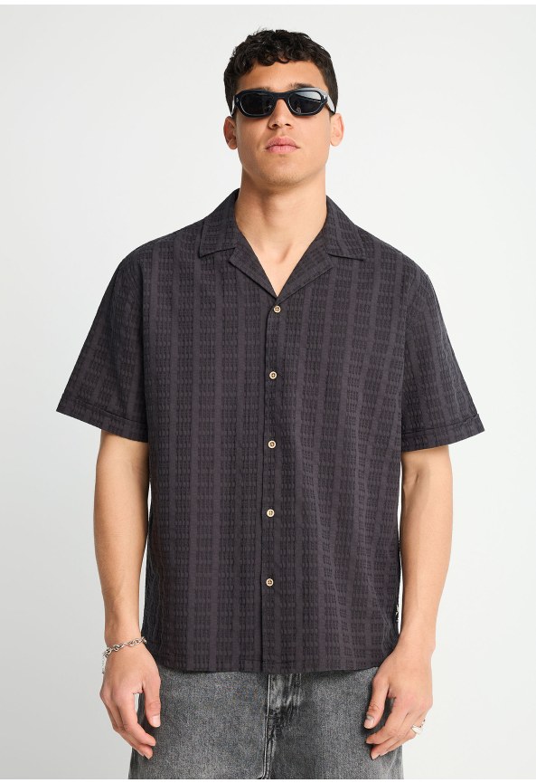 Ανδρικό oversized fit κοντομάνικο πουκάμισο