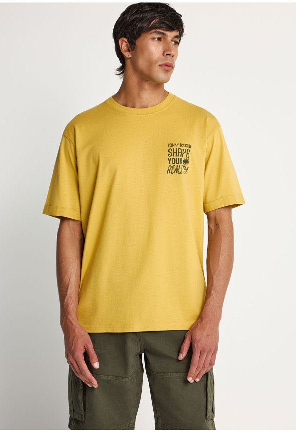 T-shirt με τύπωμα στην πλάτη