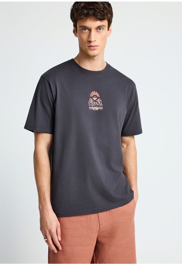 T-shirt with graphic print on the back