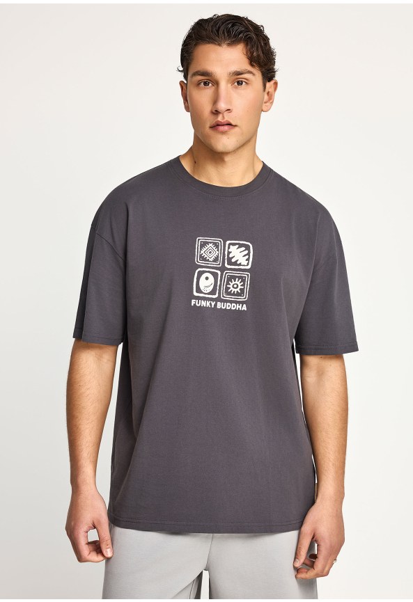 Men's oversized t-shirt with print on the back