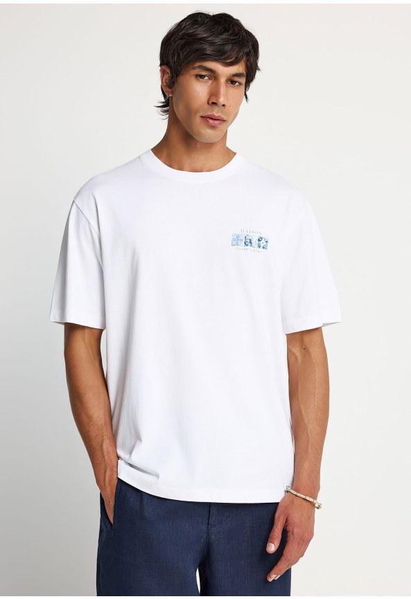Men's cotton t-shirt with print on the back
