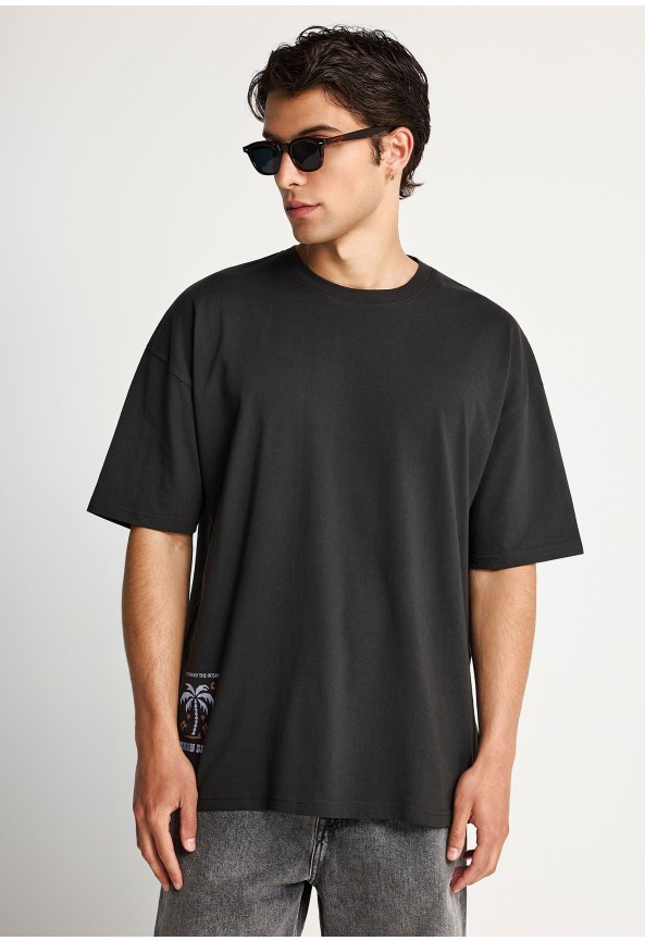 Ανδρικό t-shirt με τύπωμα στην πλάτη