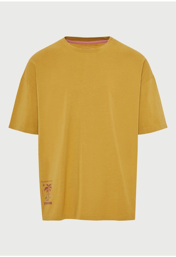 Men's cotton t-shirt with print on the back