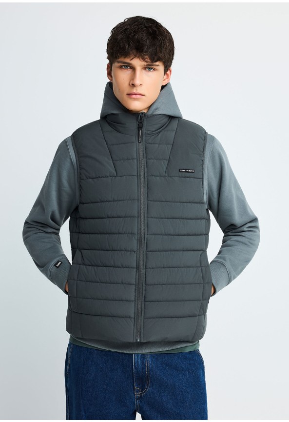 Men's sleeveless quilted puffer vest