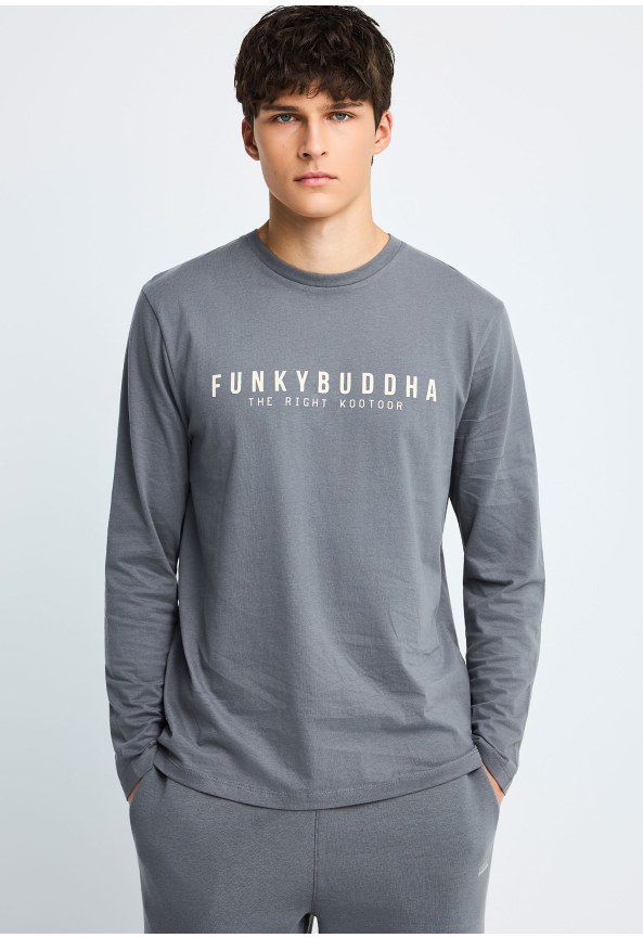 Men's long-sleeve t-shirt with logo