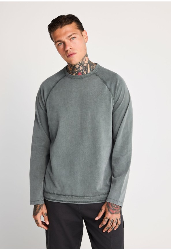 Ανδρική μπλούζα relaxed fit με μακριά μανίκια