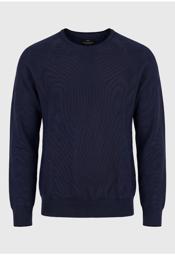 Men's raglan sleeve sweater
