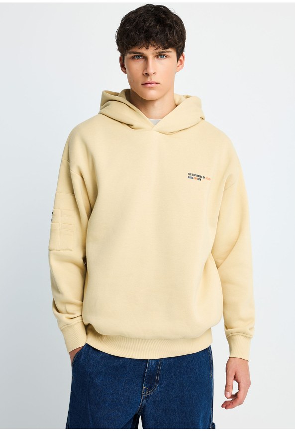 Men's overhead hoodie with circular back graphic