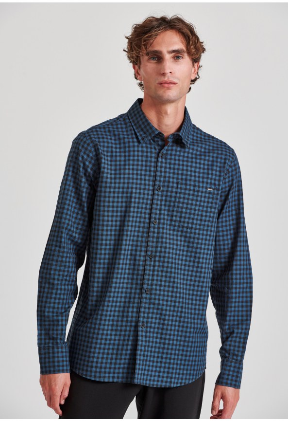 Men's plaid shirt with front pocket