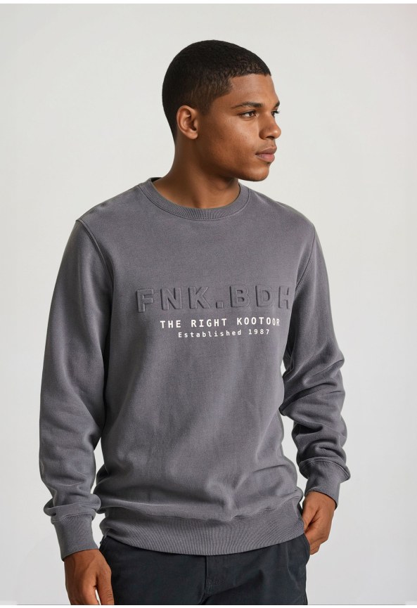 Φούτερ με embossed τύπωμα στο στήθος