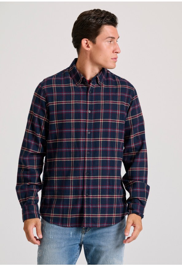 Men's plaid flannel shirt
