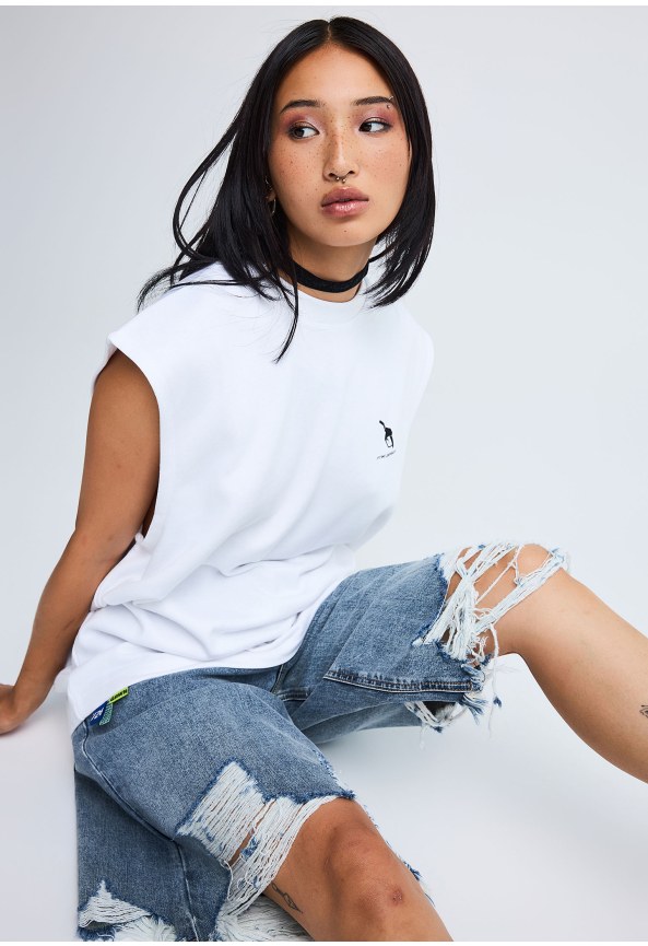 FNK.GRWN oversized αμάνικο φούτερ top με τύπωμα FUELED