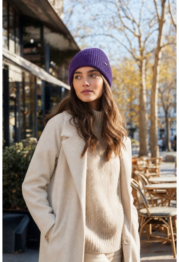 Thick knitted women's beanie