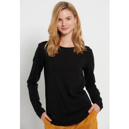 Crew neck long sleeve t-shirt