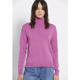 Essential turtle neck sweater