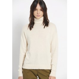 Essential turtle neck sweater