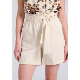 Lyocell blend σορτς με ζώνη