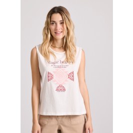 Women's t-shirt with bohemian print and raw cuts