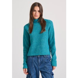 Turtle neck wool blend pullover