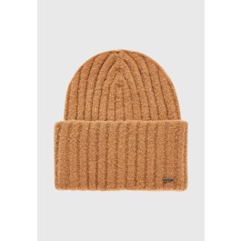 Women's chunky knit beanie