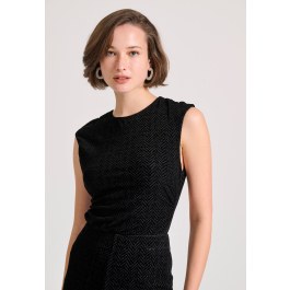 Κορμάκι σε βελουτέ ύφασμα με pattern