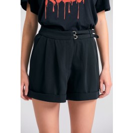 Loose fit σορτς με πιέτες στη μέση