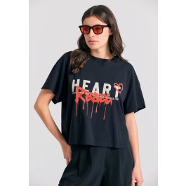 Loose fit women's t-shirt with text artwork print