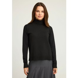 Women's knitted turtleneck