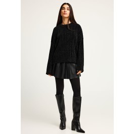 Women's knitted sweater with ribbed finish