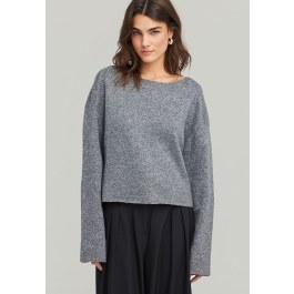 Crew-neck knitwear with metalic fiber