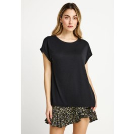 Women's T-shirt with round neckline  - The basic collection