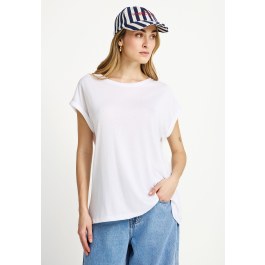 Women's T-shirt with round neckline  - The basic collection
