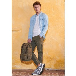 Garment dyed cargo παντελόνι σε ζακάρ ύφασμα