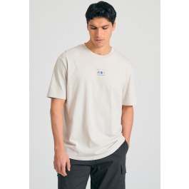 T-shirt με text artwork τύπωμα στην πλάτη