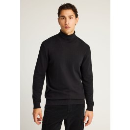 Men's knitted turtleneck sweater