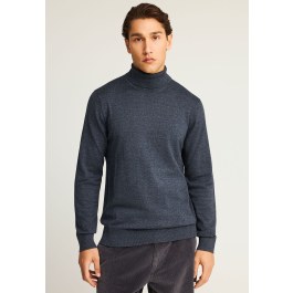 Men's knitted turtleneck sweater