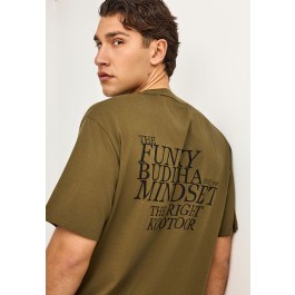 Men's relaxed t-shirt with print on the back