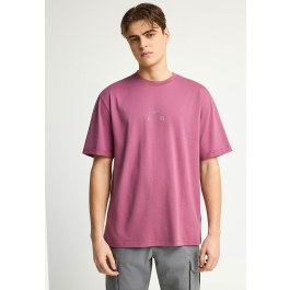 Ανδρικό relaxed t-shirt με τύπωμα στην πλάτη