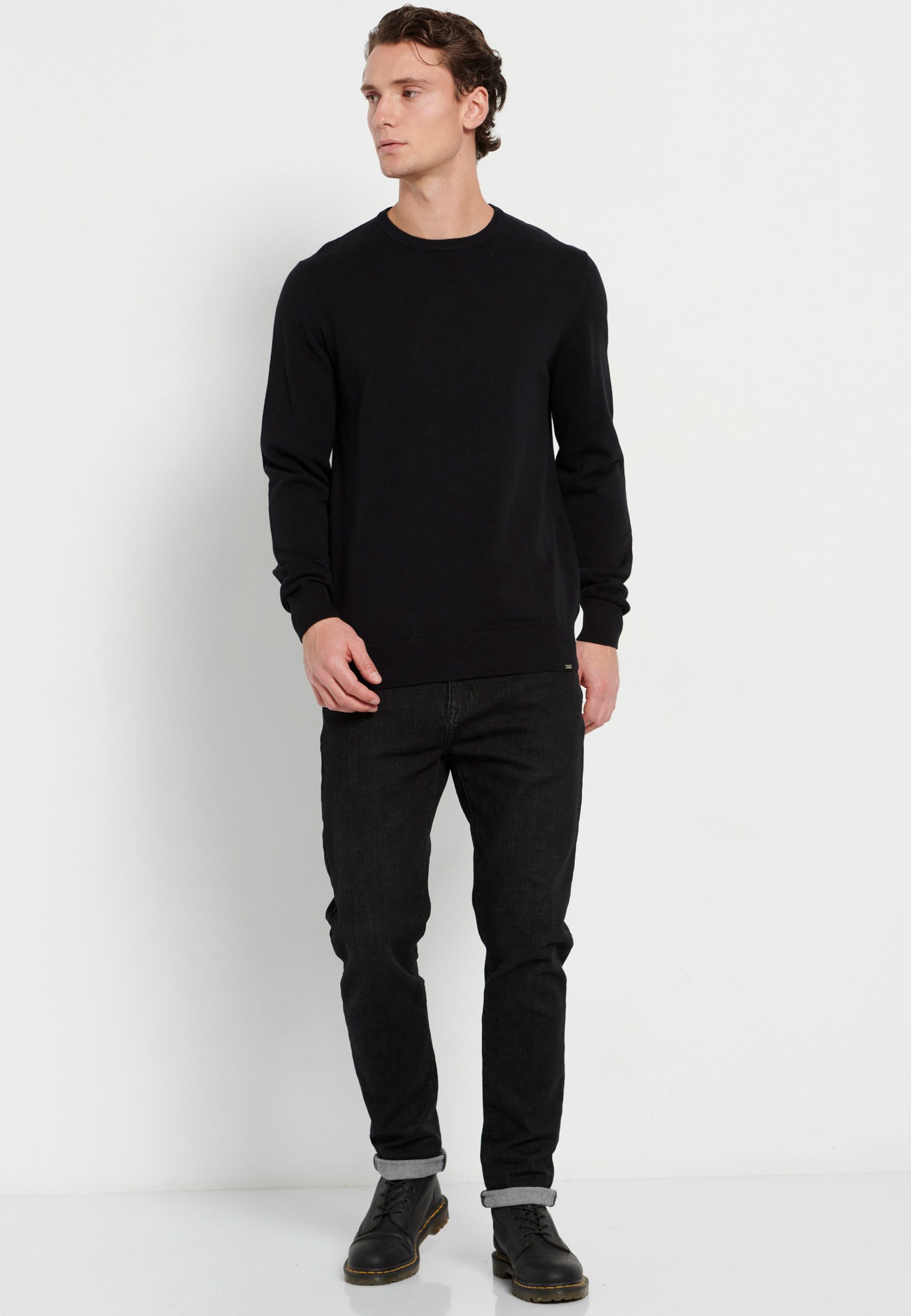 FBM008-001-09_BLACK