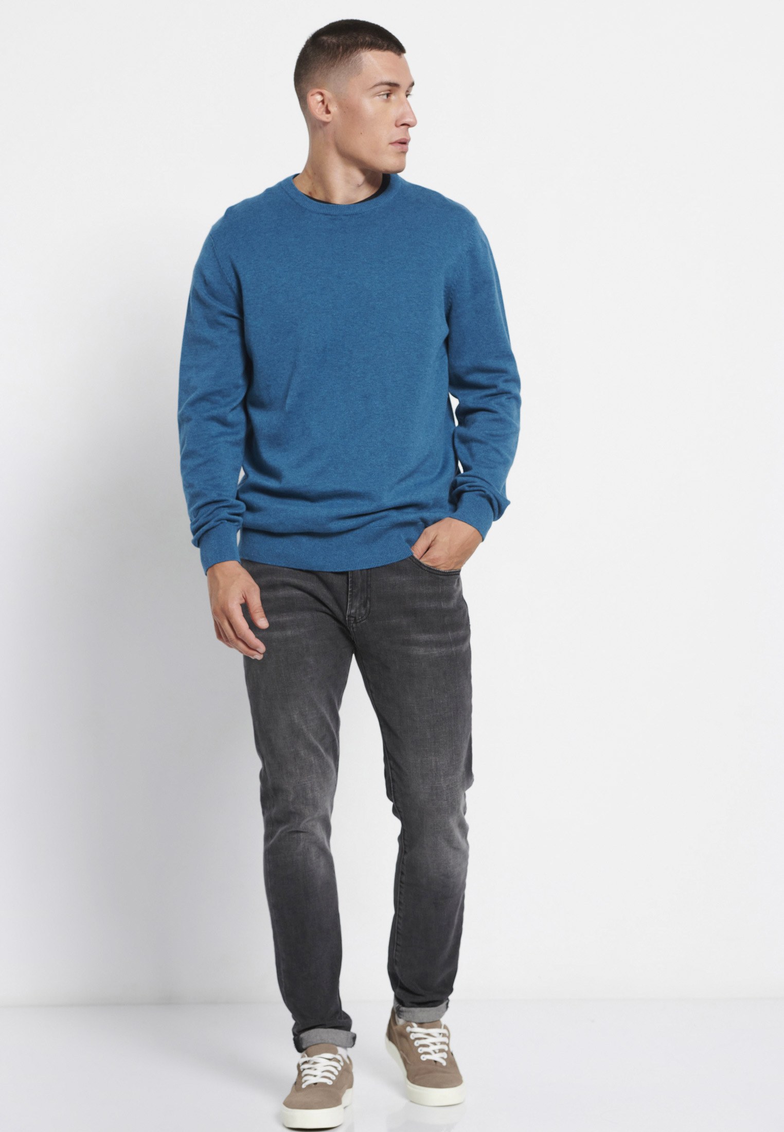 FBM008-001-09_MIDNIGHT BLUE MEL