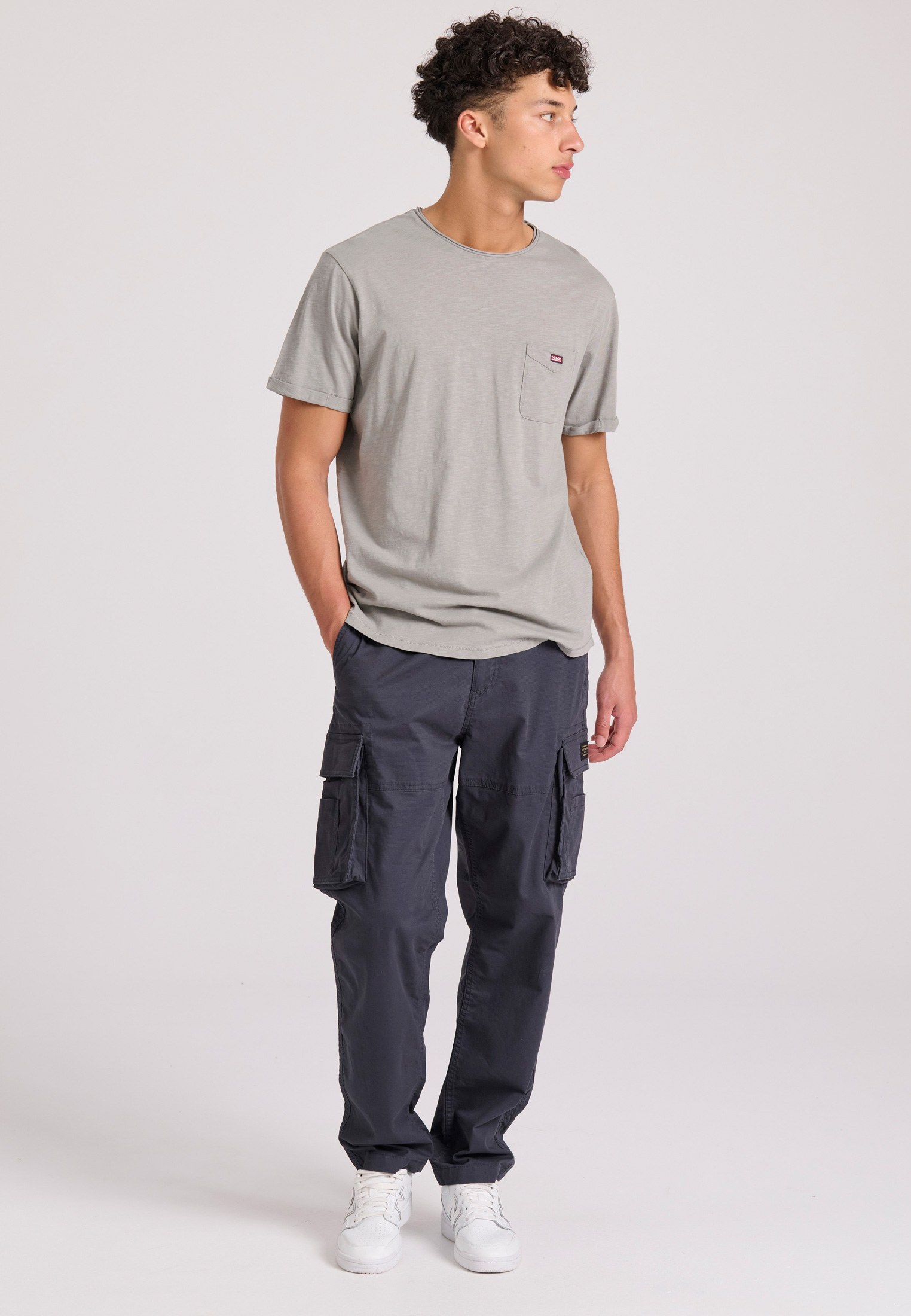 FBM009-005-04_GREY