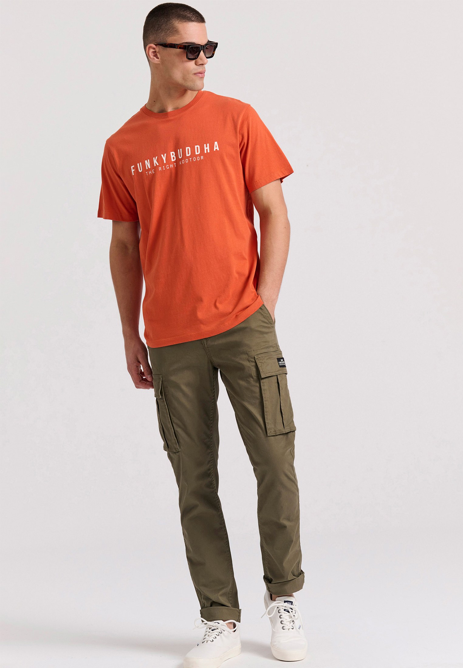 FBM009-010-04_PAPRIKA