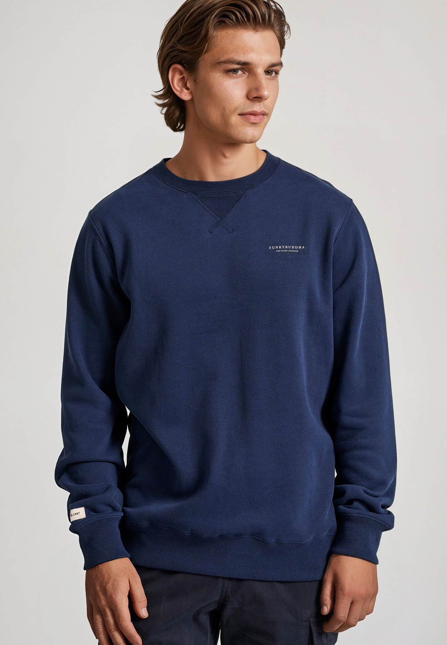 FBM010-003-06_NAVY