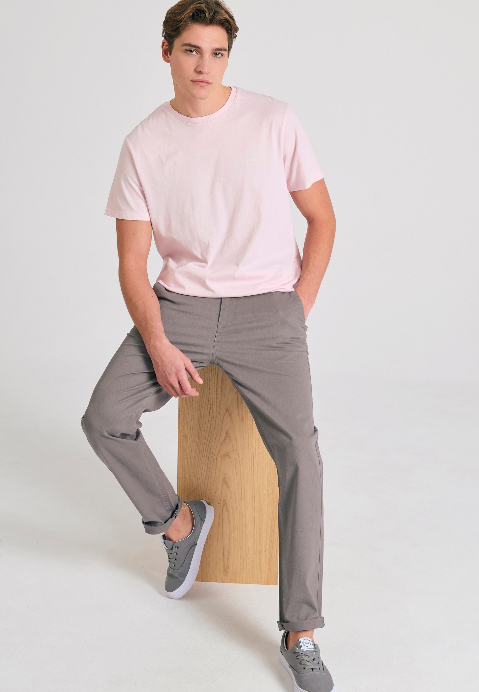 FBM011-001-02_GREY