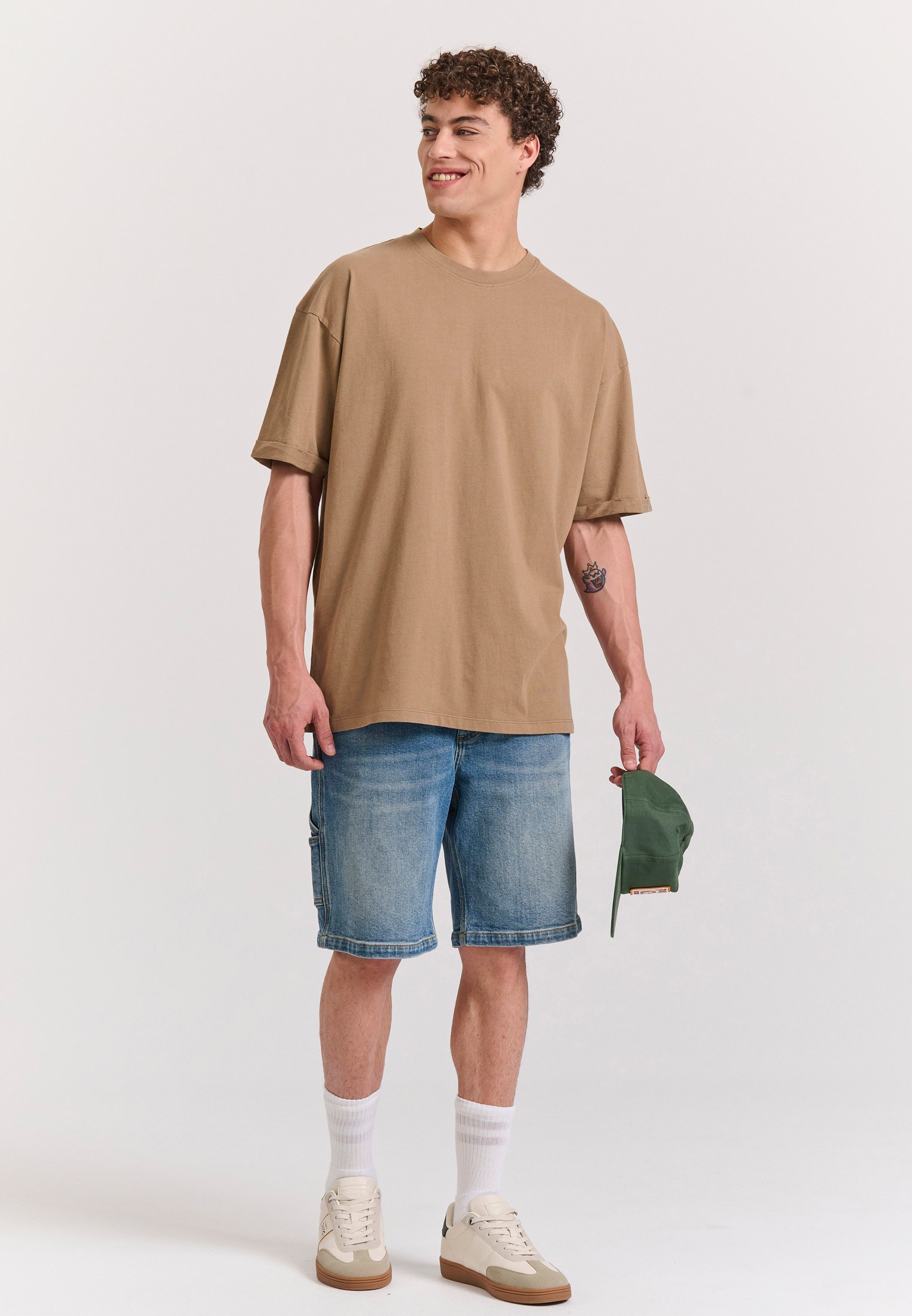 FBM011-005-04_HAZELNUT