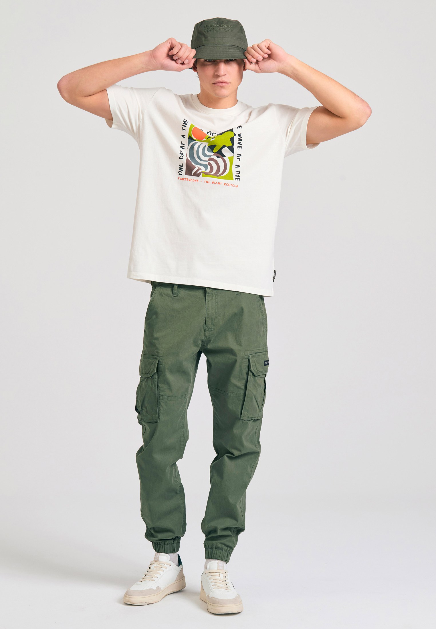 FBM011-053-04_OFF WHITE